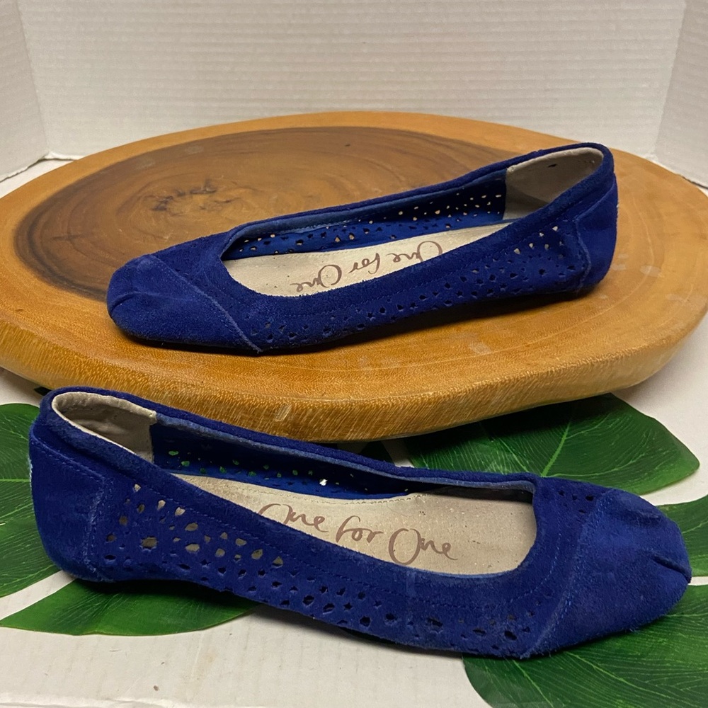 One Royal Blue Leather Flats
